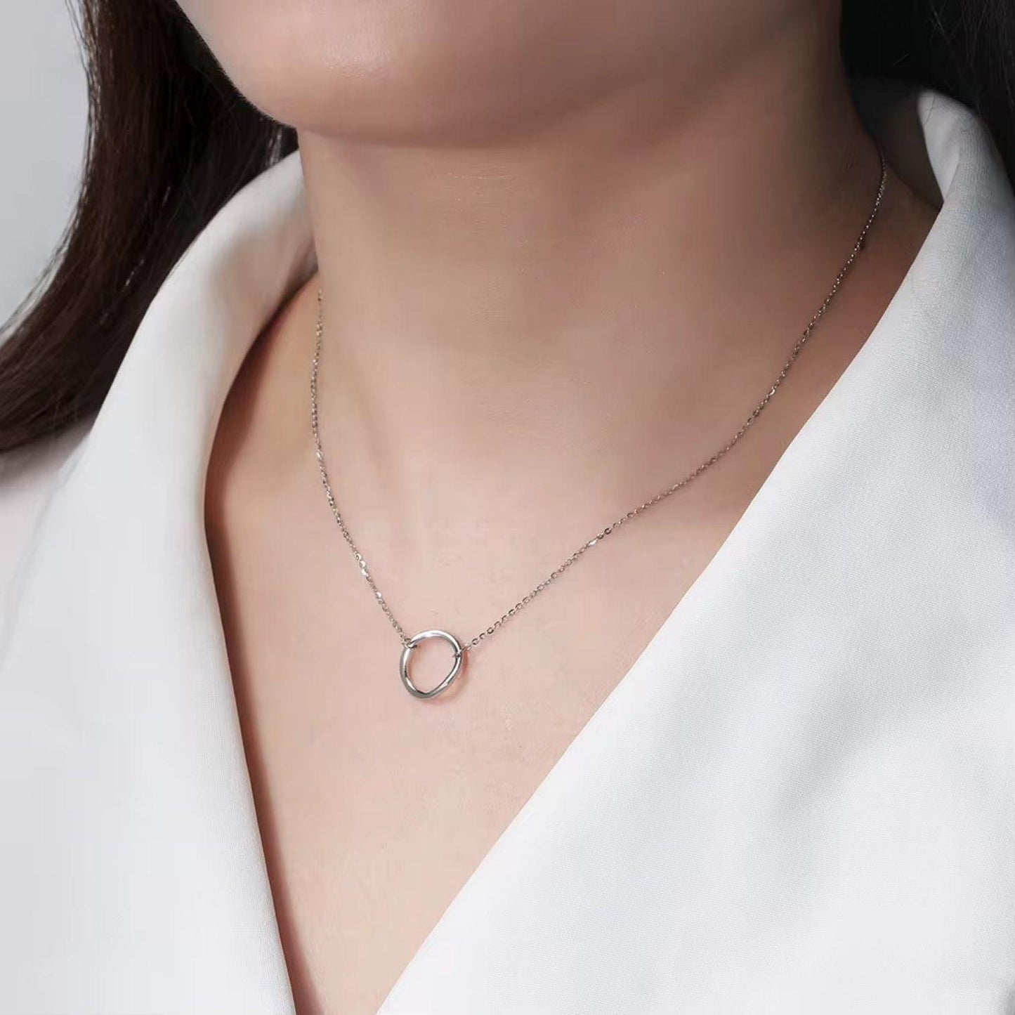 Dainty Delicate Circle Pendent Necklace - APN06