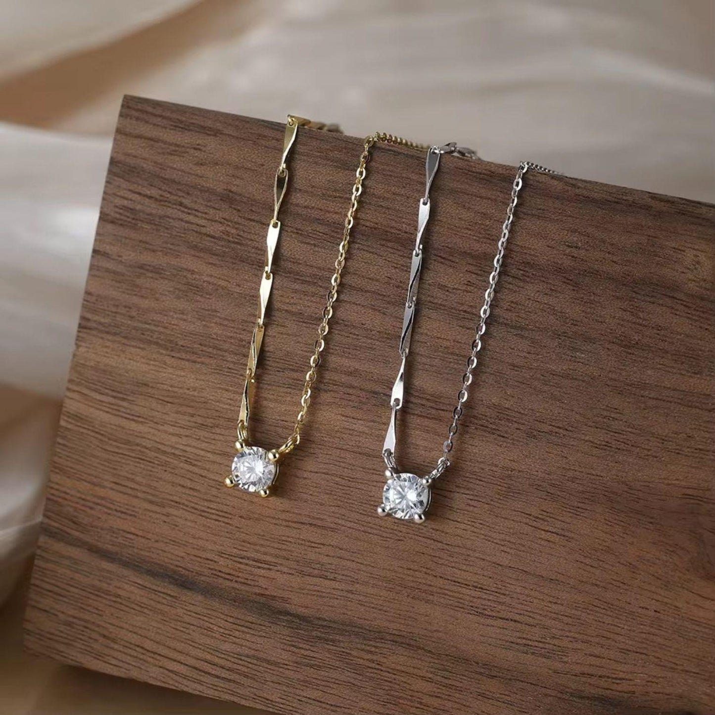 Dainty Round Cubic Zirconia Pendant Necklace - APN46 Gold