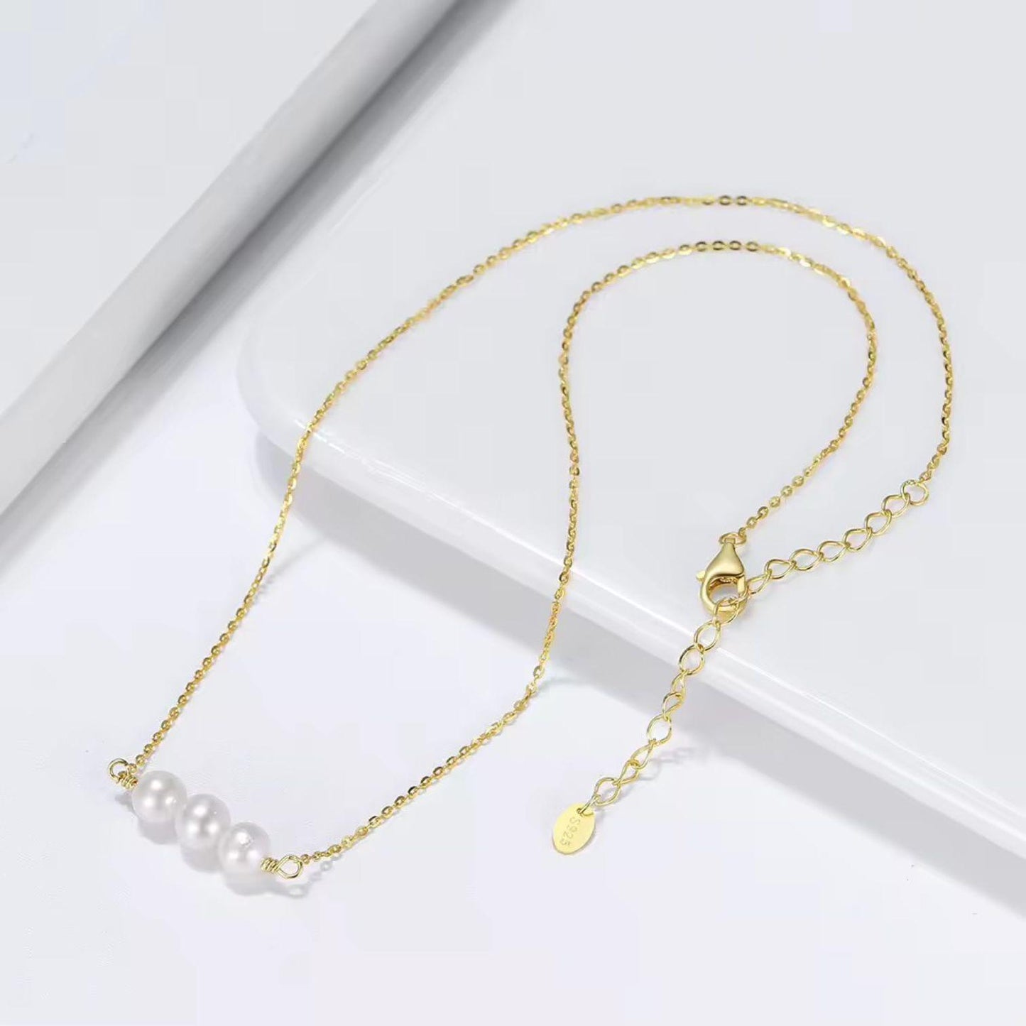 Dainty Three Pieces Pearl Necklace Pendant - GPN20
