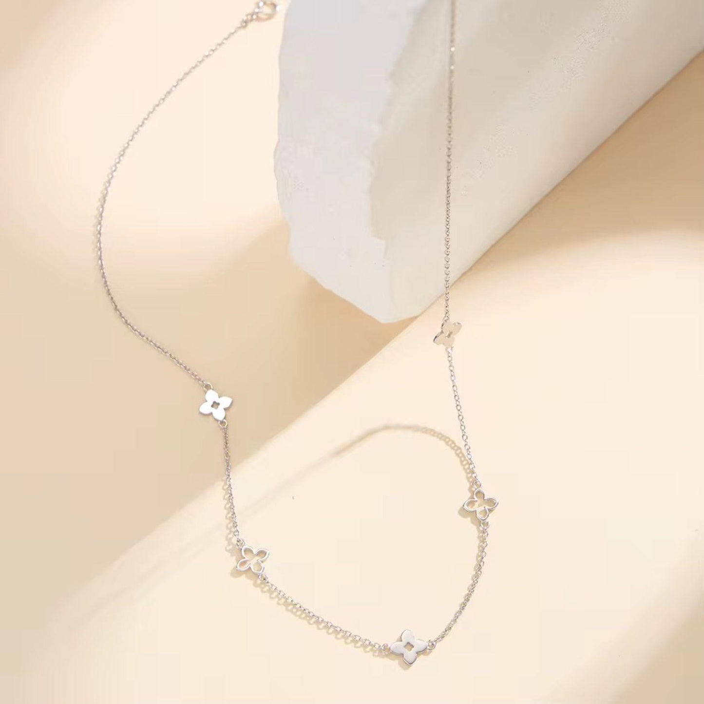 The Clover Bloom Necklace - APN56